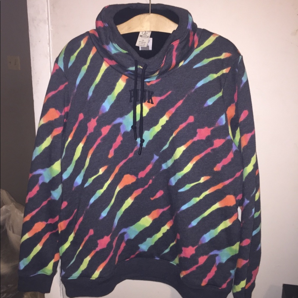VS sweatshirt with raised collar and drawstrings